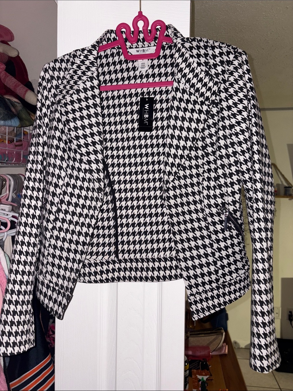 White House Black Market Black & White Houndstooth Cropped Blazer